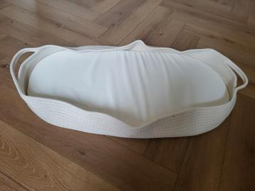 Verschoonmandje  beschikbaar voor biedingen