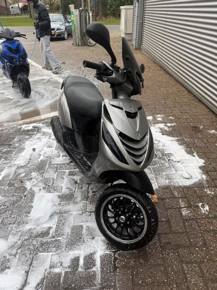 Piaggio Zip 172cc - Snelle scooter!, Fietsen en Brommers, Scooters | Piaggio, Gebruikt, Zip, Maximaal 45 km/u, Benzine, Ophalen of Verzenden