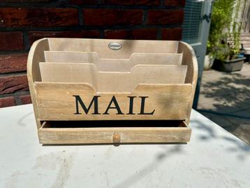 Riverdale houten briefhouder/ mailhouder beschikbaar voor biedingen