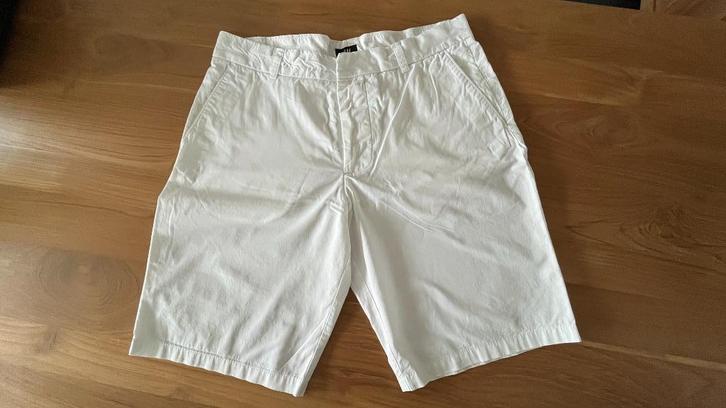 Korte broek / short wit maat 50 H&M ALS NIEUW!, Kleding | Heren, Broeken en Pantalons, Zo goed als nieuw, Maat 48/50 (M), Wit