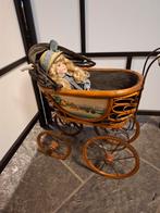 Antieke poppenwagen met porseleinen pop, Ophalen of Verzenden