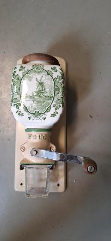 Vintage Pe De Koffiemolen Wandmodel beschikbaar voor biedingen