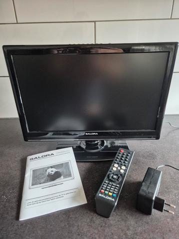 Salora 18.5" LED TV + Muurbeugel beschikbaar voor biedingen