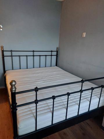 Metalen Bed 160x200 + IKEA Lönset Lattenbodem - afbeelding 1