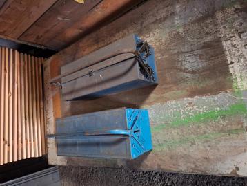 Metalen gereedschapskisten  beschikbaar voor biedingen