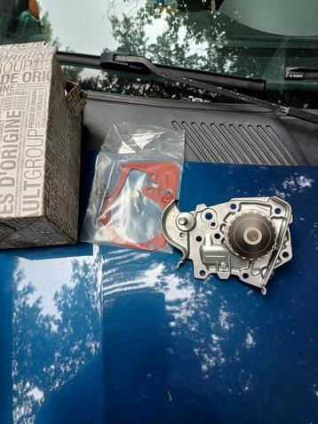 Nieuwe Waterpomp Renault Megane Clio Kangoo Dacia Nissan beschikbaar voor biedingen