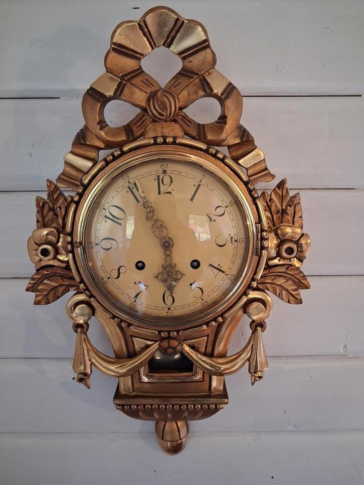Antieke goudkleurige wandpendule, Antiek en Kunst, Antiek | Klokken, Ophalen