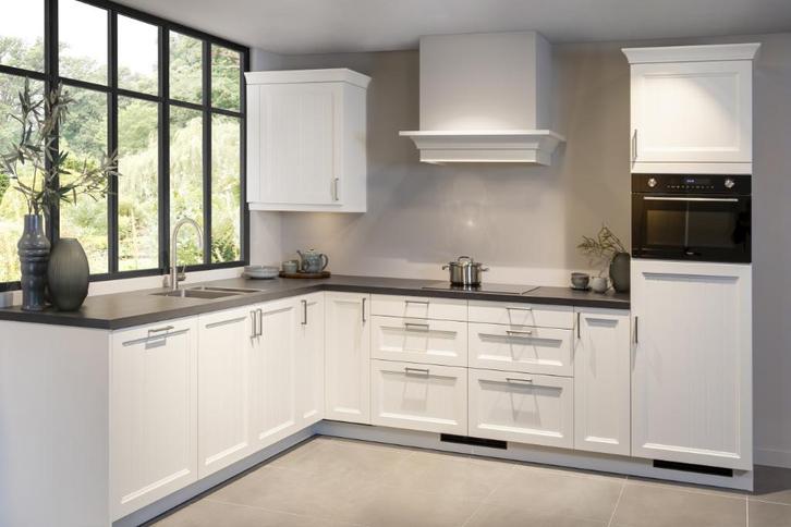 UITVERKOOP SHOWROOMKEUKEN, Huis en Inrichting, Keuken | Complete keukens, Nieuw, Hoekkeuken, Wit, Overige materialen, Ophalen
