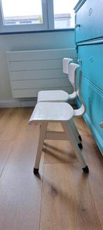 2 leuke witte houten schoolstoeltjes, Ophalen, Zo goed als nieuw, Stoel(en)
