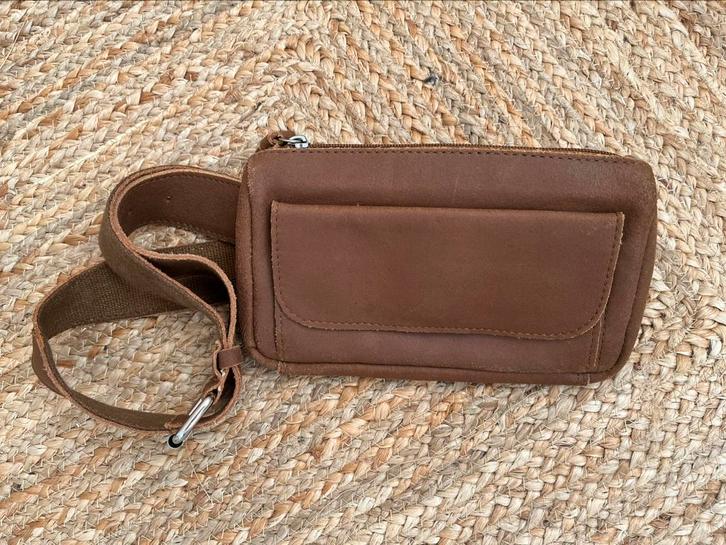 Nieuw Cognac kleur heuptas/cross body, Sieraden, Tassen en Uiterlijk, Portemonnees, Nieuw, Overige merken, Bruin, Leer, Verzenden
