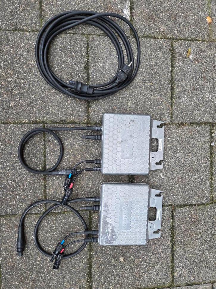 Letrika Micro Inverters 260 - Set van 2, Doe-het-zelf en Verbouw, Elektra en Kabels, Gebruikt, Overige typen, Ophalen of Verzenden