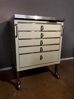 Vintage tandartskastje op wieltjes, Huis en Inrichting, Kasten | Ladekasten, Ophalen, Minder dan 50 cm, Metaal, 5 laden of meer