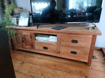 TV meubel / tv kast / dressoir beschikbaar voor biedingen