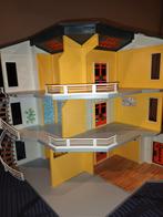 Playmobil woonhuis plus verdieping met popjes en accessoires, Ophalen, Zo goed als nieuw, Toebehoren