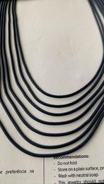 Rubber collier donkergrijs, Sieraden, Tassen en Uiterlijk, Kettingen, Ophalen of Verzenden, Nieuw, Grijs, Kunststof