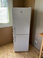 Beko Koelvriescombinatie - 5 jaar oud, nette staat, Ophalen, Gebruikt, 200 liter of meer, Met aparte vriezer