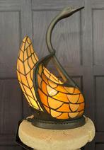 Tiffany Zwaan Lamp - Sfeervol en Sierlijk, Nieuw, Lumi-lamp, Ophalen of Verzenden, Glas