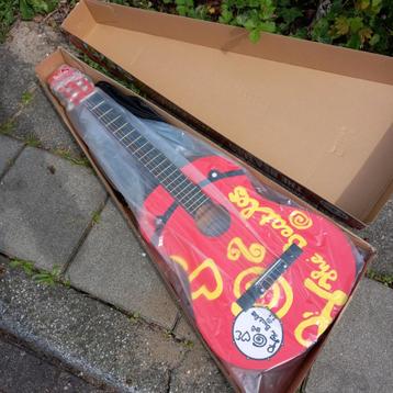 Official the Beatles Akoestische gitaar - in doos beschikbaar voor biedingen