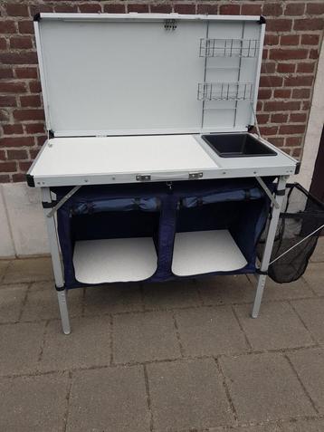 Camping keuken. Camping kast. beschikbaar voor biedingen
