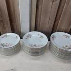 brocante borden met rozen van Bavaria ontbijt diep en diner, Ophalen of Verzenden