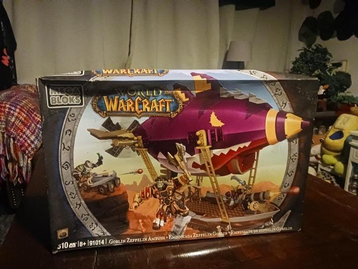 Mega Bloks - world of warcraft Goblin Zeppelin / demolisher, Hobby en Vrije tijd, Modelbouw | Overige, Zo goed als nieuw, 1:32 tot 1:50