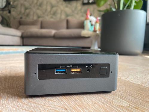 Intel NUC - 8e Generatie - Windows 11 Pro, Computers en Software, Desktop Pc's, Zo goed als nieuw, 2 tot 3 Ghz, SSD, 8 GB, Gaming