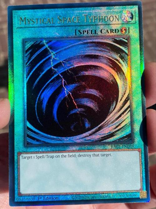 Yu-Gi-Oh! Mystical Space Typhoon RA02 1st Collectors Rare !, Hobby en Vrije tijd, Verzamelkaartspellen | Yu-gi-Oh!, Nieuw, Losse kaart