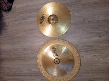 2 x paiste bekkens TE RUIL voor 1 goede elektrische step  beschikbaar voor biedingen