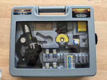 Microscoop set beschikbaar voor biedingen