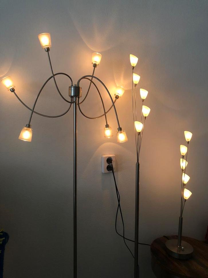 Vloerlamp RVS IKEA KRYSSBO met dimmer uniek design, Huis en Inrichting, Lampen | Vloerlampen, Zo goed als nieuw, 150 tot 200 cm