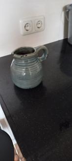 Groen aardewerk  kannetje, Huis en Inrichting, Woonaccessoires | Vazen, Aardewerk of Porselein, Ophalen of Verzenden, Zo goed als nieuw