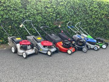 Diverse gebruikte benzine maaiers van € 150,- tot € 200,- beschikbaar voor biedingen