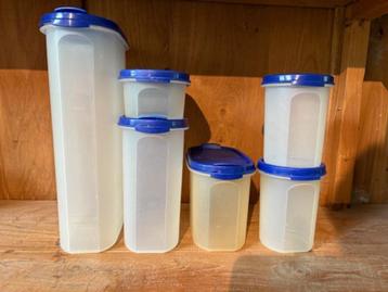 tupperware 6 ruimtespaarders. beschikbaar voor biedingen