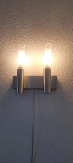 RVS wandlamp met 2 matglazen kelken, schakelaar oa op lamp, Ophalen