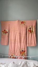 Kimono lichtroze met bloemen van zijde, Antiek en Kunst, Ophalen