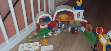 Koopje Fisher Price Boerderij & Piratenschip  beschikbaar voor biedingen