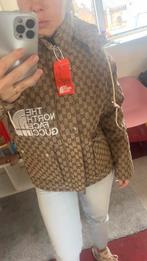 Nieuwe The North Face x Gucci Jas dize M/L, Ophalen of Verzenden, Nieuw, Beige