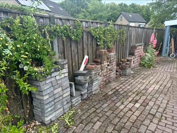 Betonstraatstenen / klinkers beschikbaar voor biedingen