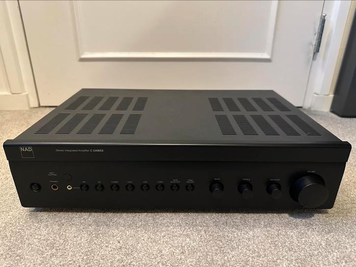 Nad 326bee met sr8 remote, Audio, Tv en Foto, Versterkers en Receivers, Zo goed als nieuw, Stereo, Minder dan 60 watt, Overige merken
