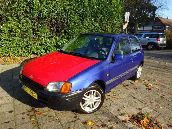 Toyota Starlet 1.3-16V Blue MET JAAR APK, Auto's, Toyota, Bedrijf, Te koop, Starlet, Lichtmetalen velgen, Metallic lak, Benzine