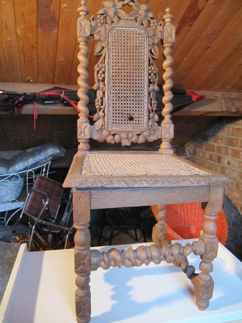 Antieke Mechelse stoel, Antiek en Kunst, Antiek | Meubels | Stoelen en Banken, Ophalen