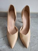 Beige pumps van RAID – Maat 39 (US 8), Ophalen of Verzenden, Zo goed als nieuw, Beige, Schoenen
