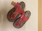 NIEUWE teenslippers 31 kaartje eraan, Meisje, Overige typen, Nieuw, Ophalen of Verzenden