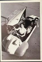 Ansichtkaart met auto Messerschmitt KR200, Ophalen of Verzenden, 1980 tot heden, Voertuig