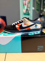 Nike SB Dunk Low Pro QS Raygun - Zeldzame Sneaker!, Ophalen, Nieuw, Zwart, Sneakers of Gympen