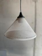 Vintage industriële hanglamp met metalen kap – retro design, Ophalen of Verzenden, Zo goed als nieuw, Metaal, Minder dan 50 cm