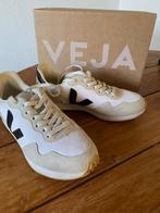 Veja sneakers (bijna) nieuw - mt 40 (valt klein, meer mt 39), Verzenden, Wit, Veja, Sneakers of Gympen