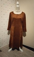 Expresso,  cognagkleurig ( nep ) suède jurk,  maat 42., Ophalen of Verzenden, Zo goed als nieuw, Maat 42/44 (L), Knielengte