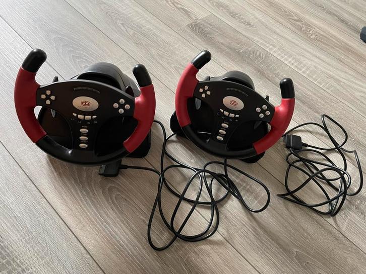 Actual Sim PS1 racing wheel (2 stuks), Spelcomputers en Games, Spelcomputers | Sony PlayStation Consoles | Accessoires, Zo goed als nieuw
