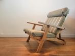 AP72 fauteuil van Hans J. Wegner voor AP Stolen